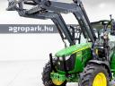 ÚJ Quicke N4S homlokrakodó. John Deere 5M szériás traktorokhoz, 3,8 m emelési magasság, 1.840 kg emelési erő, párhuzamos szintezés, lengéscsillapítás