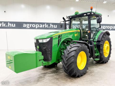 John Deere 8270R (6221 üzemóra) 16/5 Powershift 40 km/h, rugózott híd, rugózott fülke, full AutoTrac, légfék, Michelin, 4 pár hidraulikakör John Deere 8270R (6221 üzemóra) 16/5 Powershift 40 km/h, rugózott híd, rugózott fülke, full AutoTrac, légfék, Michelin, 4 pár hidraulikakör