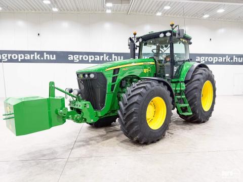 John Deere 8430 (6300 üzemóra) 16/5 Powershift 40 km/h, rugózott híd, Active Seat, ISOBUS, 900/60R42