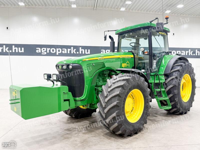 John Deere 8520 (6384 üzemóra) 16/5 Powershift, ILS, 4 pár hidraulikakör, teljes súlyozás