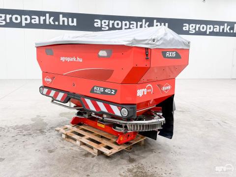 KUHN Axis 40.2 M-EMC 3.200 literes műtrágyaszóró, EMC mérlegrendszer, 12-42 méteres max. munkaszélesség, ISOBUS vezérlés, 144 üzemóra KUHN Axis 40.2 M-EMC 3.200 literes műtrágyaszóró, EMC mérlegrendszer, 12-42 méteres max. munkaszélesség, ISOBUS vezérlés, 144 üzemóra