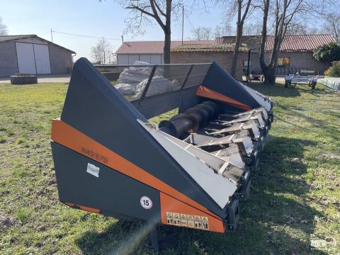 NAS 676 6 soros fix vázas napraforgó adapter Claas Tucano / Lexion felfogatással, 75 cm sortáv
