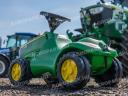 ÚJ John Deere 6150R játéktraktor. lábbal hajtós gyermektraktor kormányba épített dudával, 100% mosoly garanciával :)!