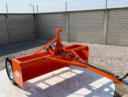 Földgyalu, simító kistraktorhoz, Komondor SF-170