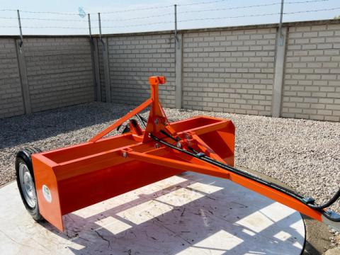 Földgyalu, simító kistraktorhoz, Komondor SF-170 Földgyalu, simító kistraktorhoz, Komondor SF-170