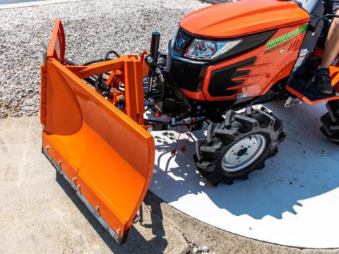 Tolólap 150cm-es, fronthidraulikára, gyorskapcsoló szerkezetre, akár 3 pontos szerszámfüggesztésre, Komondor SHE-150/F Tolólap 150cm-es, fronthidraulikára, gyorskapcsoló szerkezetre, akár 3 pontos szerszámfüggesztésre, Komondor SHE-150/F