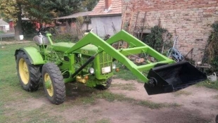 Boros Martin - Homlokrakodós Dutra UE28 traktor