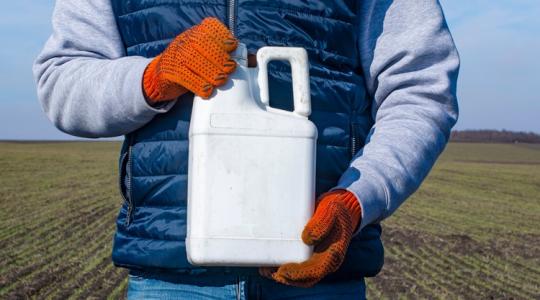 Mindig a gyanútlan gazda issza meg a levét: illegális vegyszerek a piacon