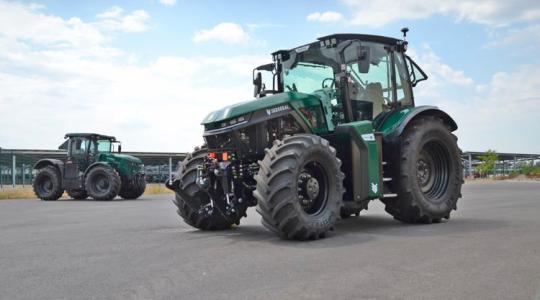 160 lovas elektromos traktor készül Bretagne-ban – 8–12 órás munkára tervezik