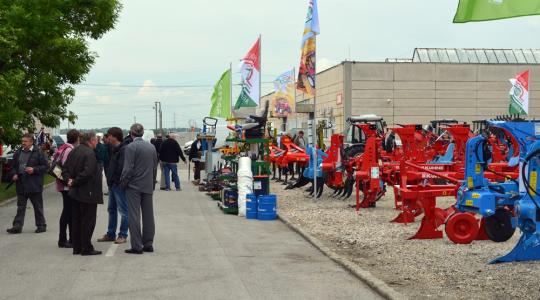 Nagyszabású Mezőgazdasági Szakember Találkozó a Győri Agroker Zrt.-nél Nagyszabású Mezőgazdasági Szakember Találkozó a Győri Agroker Zrt.-nél