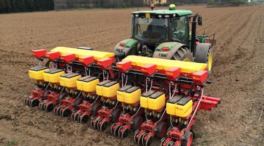 Meglepetést is tartogat az Agroázis standja az AgrárgépShow-n! Meglepetést is tartogat az Agroázis standja az AgrárgépShow-n!