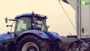 Fliegl letolókocsi és DK 180-as pótkocsi a bábolnai bemutató-aratáson