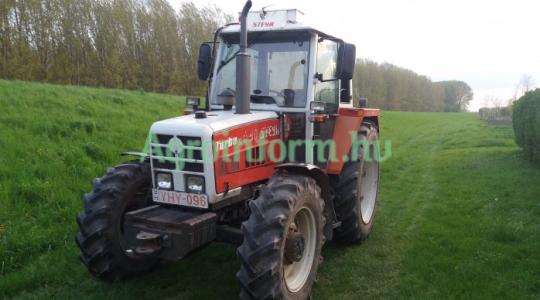 Veterán traktor piros rendszámmal – vagy kombájn olcsón! 