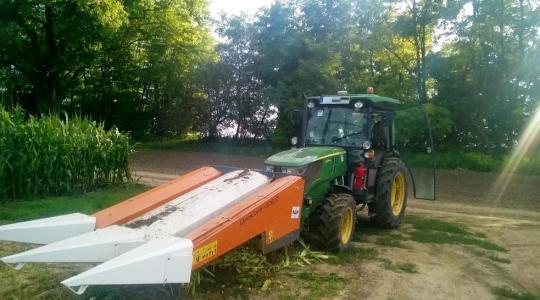 Munkaerő kerestetik! Kukorica-adapterek és más aktuális gépek ugyanitt!