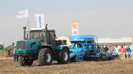 Az új HTZ traktor már a gyakorlatban is bizonyított