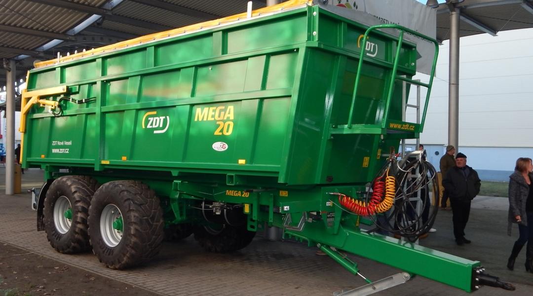 A ZDT cserefelépítményes pótkocsik az AGROmashEXPO-n