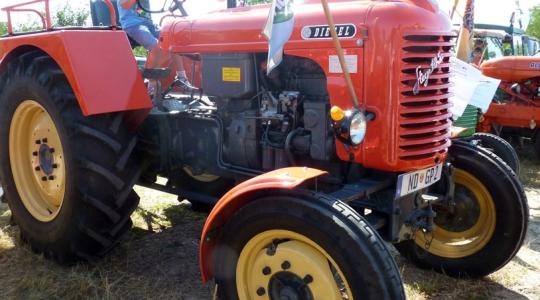 IX. Levéli Veterán Traktor Találkozó és Családi Nap