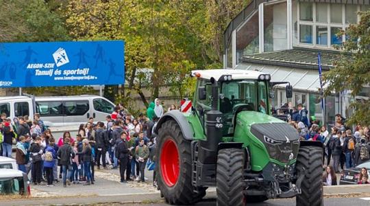 MEGFOSZ Roadshow általános iskolásoknak, új koncepció a mezőgépész szakma népszerűsítésére