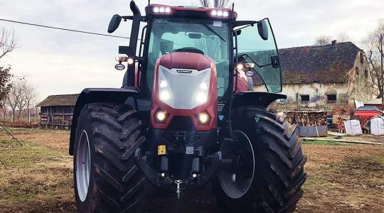 Itt dolgozik az első McCormick X8 magyar földön! – VIDEÓ!