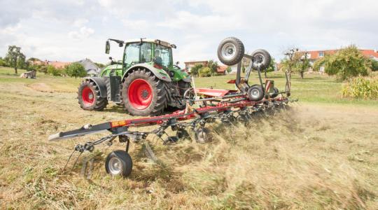 Új generációs 11,2 méteres, Vicon rendterítő