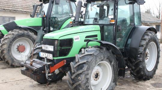 Hatalmas mezőgazdasági árverés: élő aukción juthatunk a leghasznosabb gépekhez