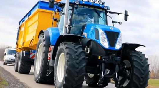 GÉPTESZT: Egyedi fényezésű ZDT pótkocsi az Agrotec-től