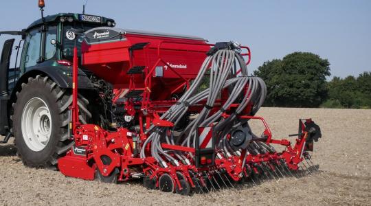 Kverneland e-drill forgóborona- és vetőgép-kombináció már osztott tartállyal is