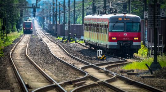 Traktornak ütközött egy személyvonat Celldömölknél