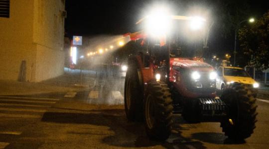 A Yanmar fertőtleníti az utcákat Brazíliában