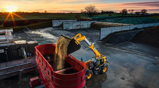 Akciós új JCB 542-70 rakodó már nettó 75 500 EUR-tól!