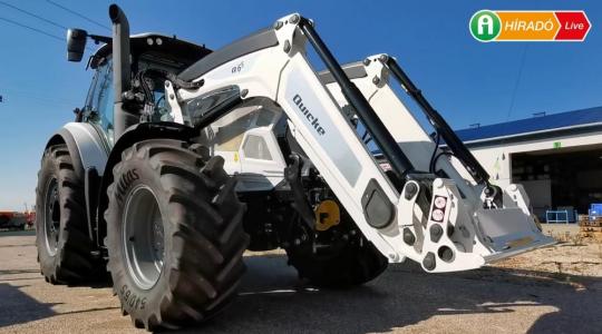 Egy Lamborghiniban ülve nem érzi úgy az ember, hogy agyonnyomja a technika Egy Lamborghiniban ülve nem érzi úgy az ember, hogy agyonnyomja a technika