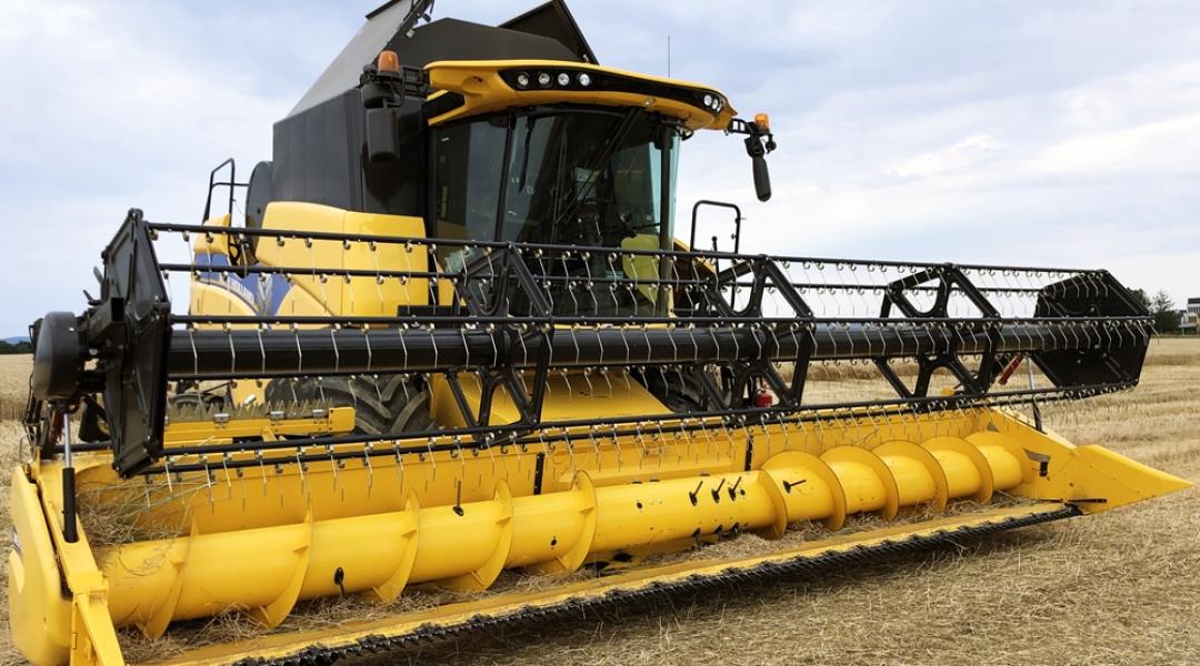 Végre megérkezett a New Holland CH 7.70-es CROSSOVER kombájn! – VIDEÓ!