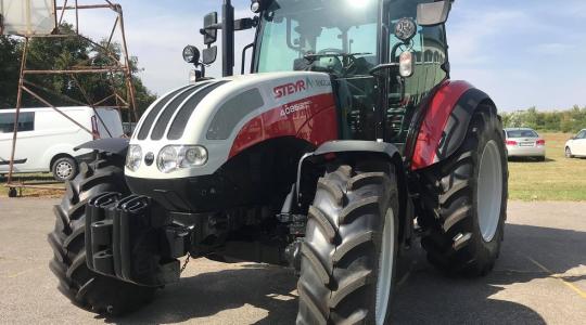 Mit kell tudnia egy iskolatraktornak? – Mindent, amit a STEYR kompakt 4085 oktatási erőgép tud! – VIDEÓ