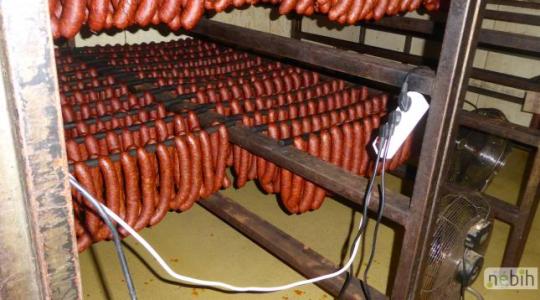 Lecsapott a Nébih: közel 13 tonna húskészítményt vont ki a forgalomból