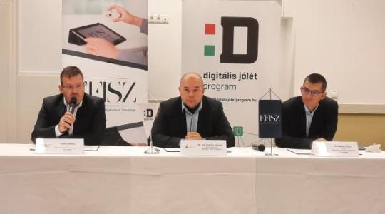 Fejlődhet a pénzügyi digitalizáció – együttműködési nyilatkozott kötött a DJP és az EFISZ