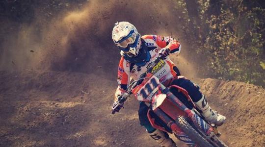 Akár 300 ezer forintos bírság is lehet a vége az erdei motorozásnak
