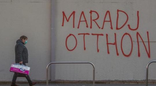 Még egy hónapig biztosan maradnak a járványügyi korlátozások
