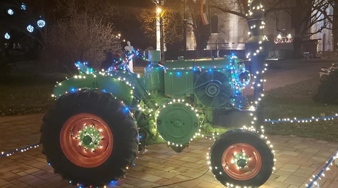 Adventi veterán traktor kiállítás Szarvason – VIDEÓ