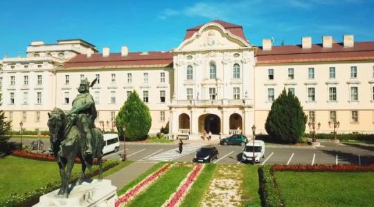 Az OTP-vezér és az agrárminiszter is benne lesz az óriás agráregyetem vezetésében