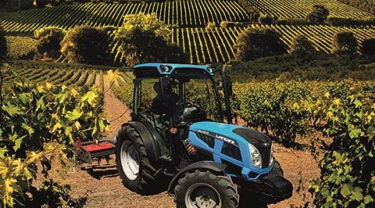 A Landini kompakt hibrid traktorába rögtön beleszeretsz