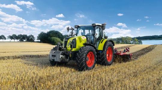 Komoly ráncfelvarrást kaptak a CLAAS ARION 400 traktorok