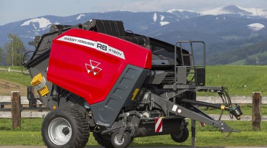 Bemutató: Massey Ferguson 4160 V Xtra prémium minőségű változókamrás körbálázók