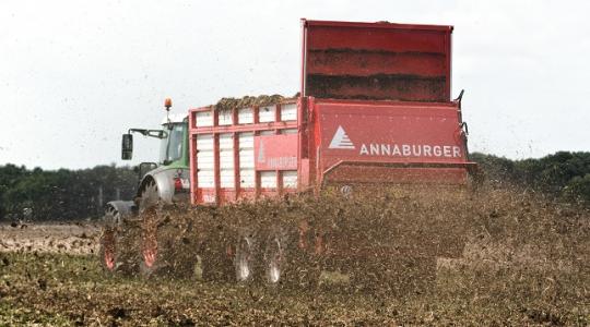 Német precizitás Annaburgból: legendásan strapabíró, univerzális trágyaszóró