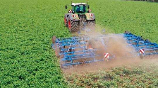 Spórolj a költségeiden és kíméld az értékes termőtalajt a Lemken hibrid kultivátorával!