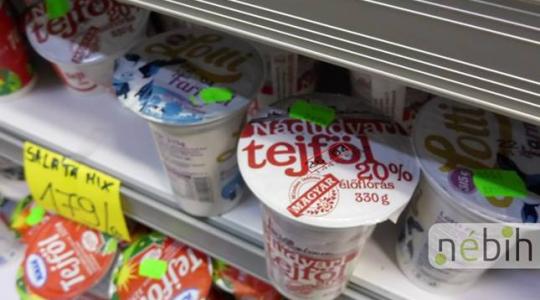 Több kilónyi lejárt élelmiszert árultak egy szabolcsi kisboltban