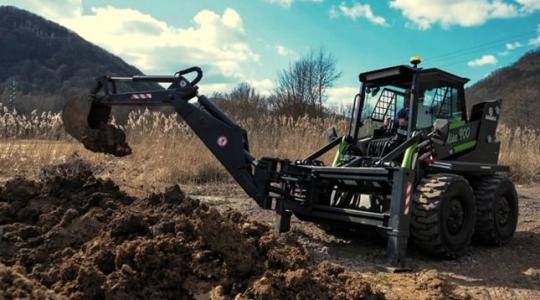 Agrárium, építőipar, erdészet: a Kovaco elektromos rakodógépekre mindenhol szükség van
