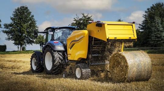 Ismerd meg a legújabb New Holland traktort és bálázót!