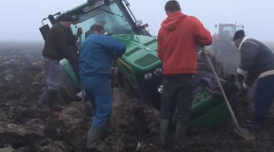 Brutális traktorelakadások! – Amikor tengelyig süllyed a vas! 