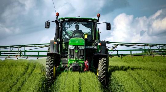 A magyar mezőgépgyártás egy időben kezdte John Deere-rel