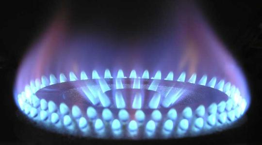 Rezeg a léc, de még olcsó a lakossági villamos energia és a földgáz